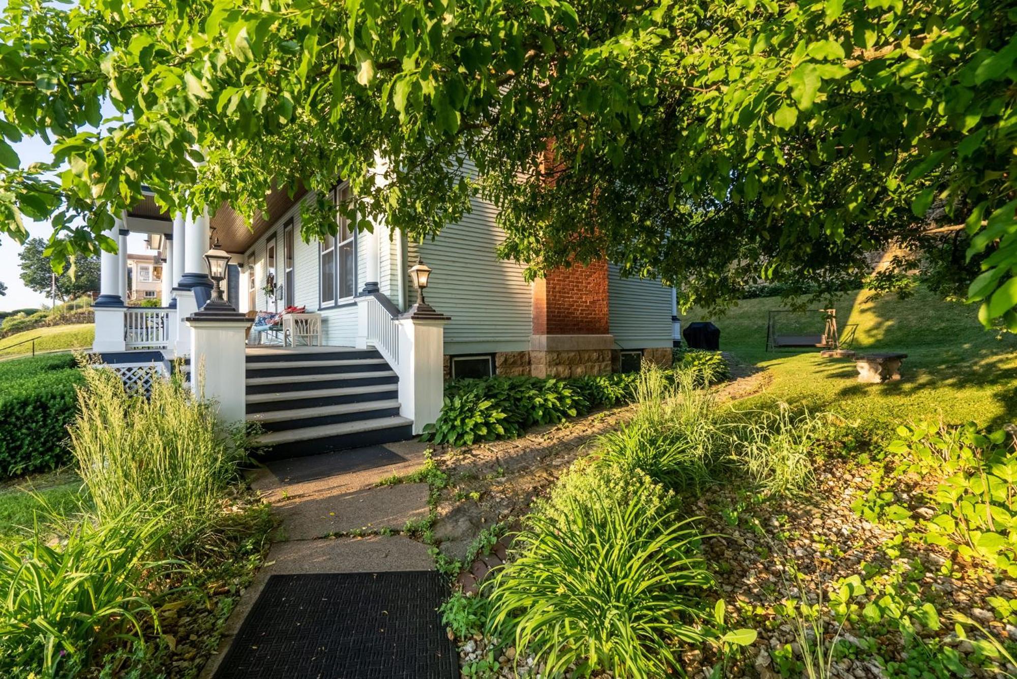 Dubuque'S Front Porch, Historic Charmer, Walk Downtown Eksteriør billede
